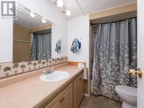 221-200 Lobird Road, Whitehorse, YT - Indoor Photo Showing Bathroom