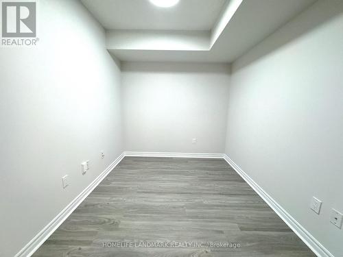 511 - 18 Sommerset Way, Toronto, ON - Indoor Photo Showing Other Room