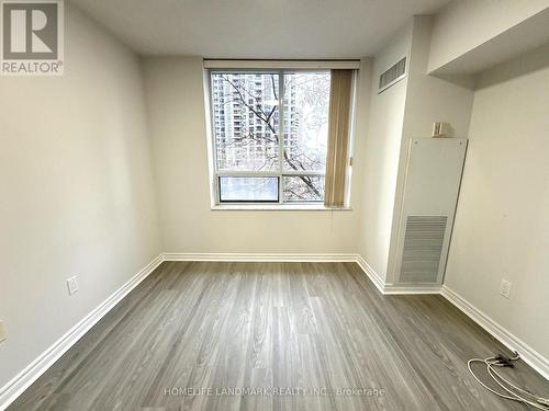 511 - 18 Sommerset Way, Toronto, ON - Indoor Photo Showing Other Room