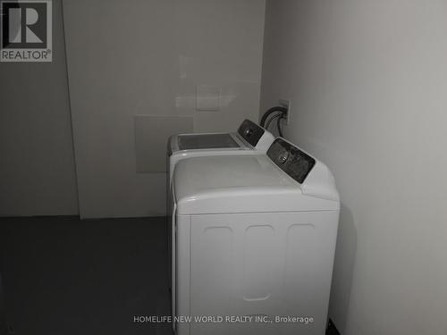 Main - 96 Roth Street, Aurora, ON - Indoor Photo Showing Laundry Room