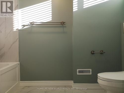 Main - 96 Roth Street, Aurora, ON - Indoor Photo Showing Bathroom