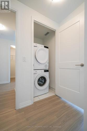 4808 - 8 Widmer Street, Toronto, ON - Indoor Photo Showing Laundry Room