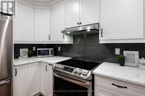 51 James Young Drive, Halton Hills, ON - Indoor Photo Showing Kitchen