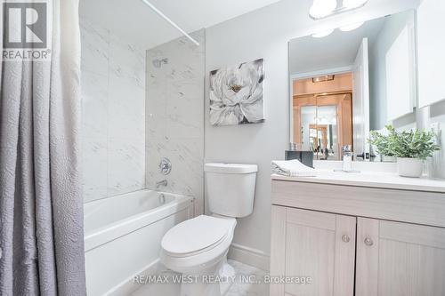 203 - 2502 Rutherford Road, Vaughan, ON - Indoor Photo Showing Bathroom