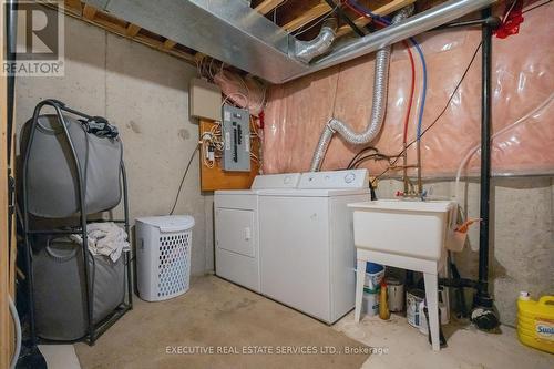 13 Percy Gate, Brampton, ON - Indoor Photo Showing Laundry Room