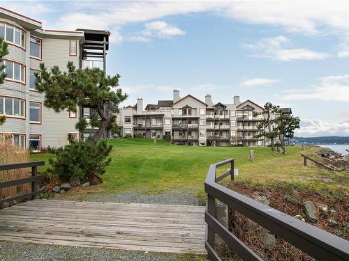 3401-27 Island Hwy South, Campbell River, BC - Outdoor