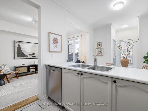 7 Salt Dr, Ajax, ON - Indoor Photo Showing Kitchen With Double Sink