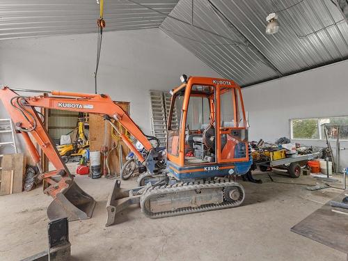 Garage - 737 Rg Chartier, Mont-Saint-Grégoire, QC - Indoor Photo Showing Gym Room