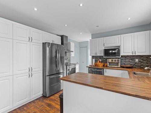 Kitchen - 737 Rg Chartier, Mont-Saint-Grégoire, QC - Indoor Photo Showing Kitchen