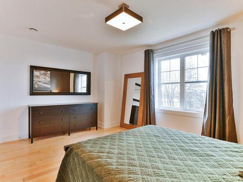 Nearby - 301-1875 Ch. St-Charles, Terrebonne (Lachenaie), QC - Indoor Photo Showing Bedroom