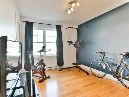 Bedroom - 301-1875 Ch. St-Charles, Terrebonne (Lachenaie), QC - Indoor Photo Showing Gym Room