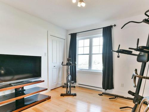 Bedroom - 301-1875 Ch. St-Charles, Terrebonne (Lachenaie), QC - Indoor Photo Showing Gym Room