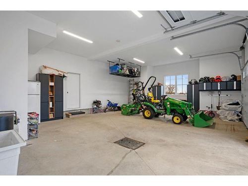 Garage - 15981 Ch. Victor, Mirabel, QC - Indoor Photo Showing Garage