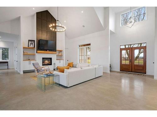 Salon - 15981 Ch. Victor, Mirabel, QC - Indoor Photo Showing Living Room With Fireplace