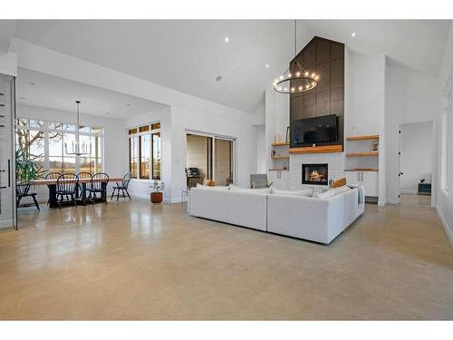 Salon - 15981 Ch. Victor, Mirabel, QC - Indoor Photo Showing Living Room With Fireplace