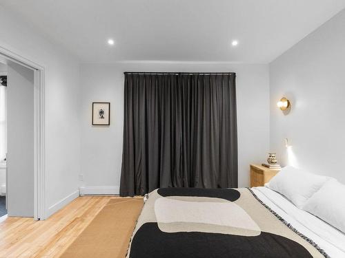 Master bedroom - 5074 Rue Ste-Clotilde, Montréal (Le Sud-Ouest), QC - Indoor Photo Showing Bedroom