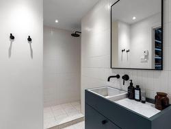 Ensuite bathroom - 