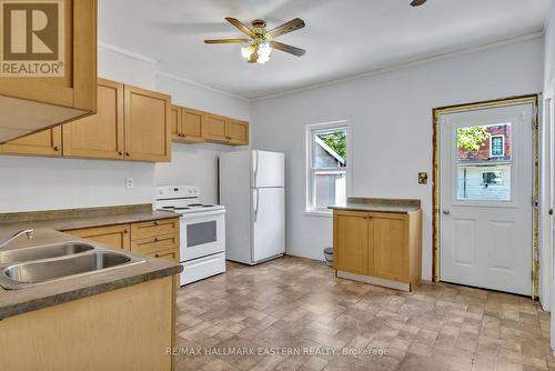 32 Lafayette Avenue, Peterborough (Otonabee), ON - Indoor Photo Showing Kitchen With Double Sink