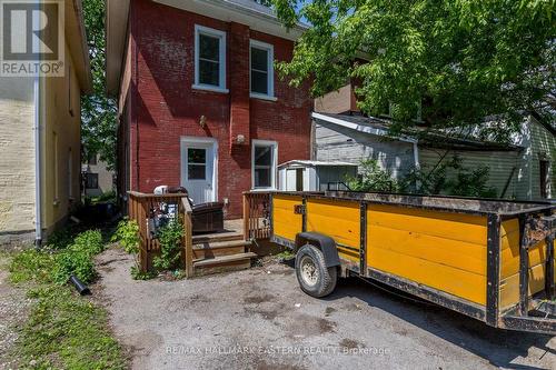 32 Lafayette Avenue, Peterborough (Otonabee), ON - Outdoor With Exterior