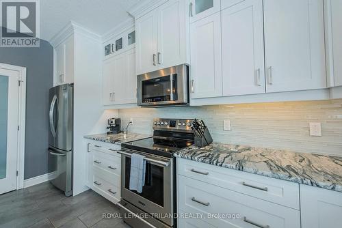 36 Brenmar Crescent, Central Elgin (Belmont), ON - Indoor Photo Showing Kitchen With Upgraded Kitchen