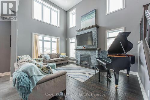 36 Brenmar Crescent, Central Elgin (Belmont), ON - Indoor Photo Showing Living Room With Fireplace