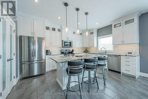 36 Brenmar Crescent, Central Elgin (Belmont), ON - Indoor Photo Showing Kitchen With Upgraded Kitchen