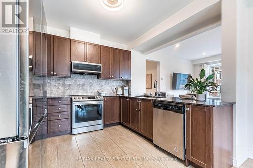 1 Auckland Drive, Whitby, ON - Indoor Photo Showing Kitchen With Stainless Steel Kitchen With Upgraded Kitchen