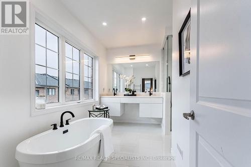 1 Auckland Drive, Whitby, ON - Indoor Photo Showing Bathroom