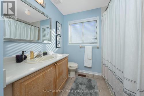 85 Eaton Street, Halton Hills, ON - Indoor Photo Showing Bathroom