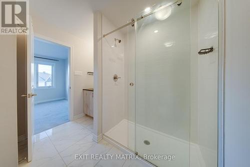 647 Chillerton Drive, Ottawa, ON - Indoor Photo Showing Bathroom