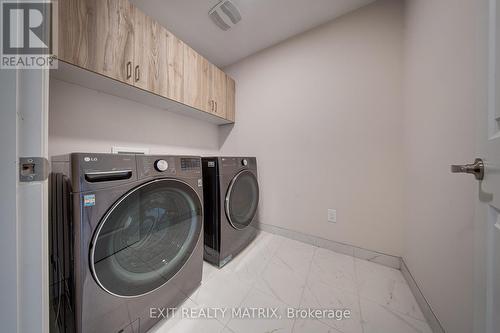 647 Chillerton Drive, Ottawa, ON - Indoor Photo Showing Laundry Room