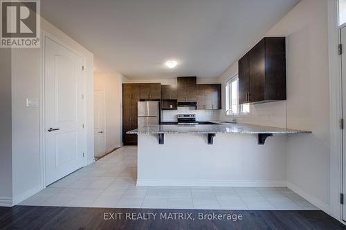 647 Chillerton Drive, Ottawa, ON - Indoor Photo Showing Kitchen