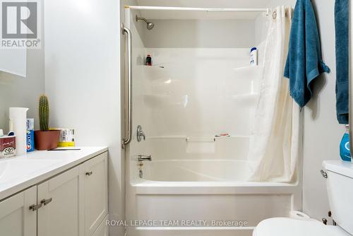 10278 Hulbert Road, South Dundas, ON - Indoor Photo Showing Bathroom