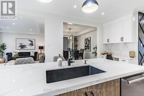 17 Herrick Drive, Brampton, ON - Indoor Photo Showing Kitchen