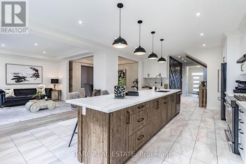 17 Herrick Drive, Brampton, ON - Indoor Photo Showing Kitchen With Upgraded Kitchen