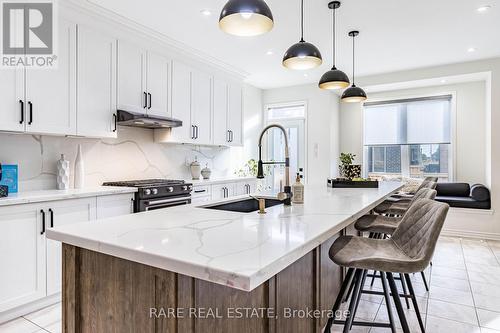 17 Herrick Drive, Brampton, ON - Indoor Photo Showing Kitchen With Upgraded Kitchen