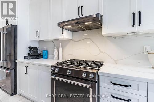 17 Herrick Drive, Brampton, ON - Indoor Photo Showing Kitchen