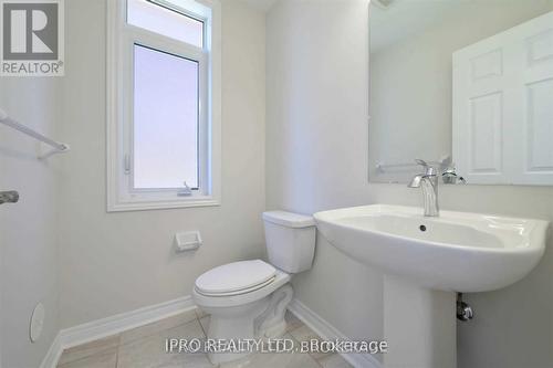 401 Switchgrass Street, Oakville, ON - Indoor Photo Showing Bathroom