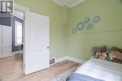 437 Quebec Street, London, ON - Indoor Photo Showing Bedroom