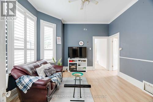 437 Quebec Street, London, ON - Indoor Photo Showing Living Room