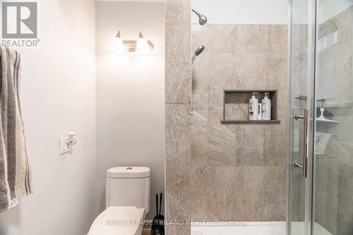 437 Quebec Street, London, ON - Indoor Photo Showing Bathroom