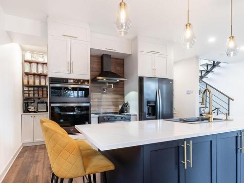 Kitchen - 2 Rue Bisaillon, Lacolle, QC - Indoor Photo Showing Kitchen With Upgraded Kitchen