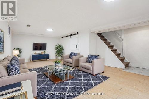 641 Piccadilly Street, London, ON - Indoor Photo Showing Living Room