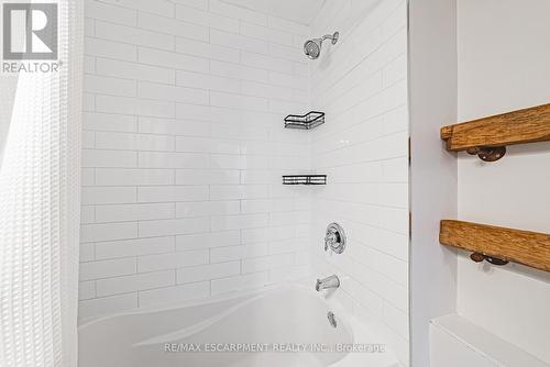 189 Crockett Street, Hamilton, ON - Indoor Photo Showing Bathroom