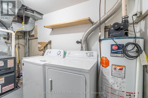 118 Darras Court, Brampton, ON - Indoor Photo Showing Laundry Room