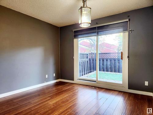 621 Millbourne Rd Nw, Edmonton, AB - Indoor Photo Showing Other Room