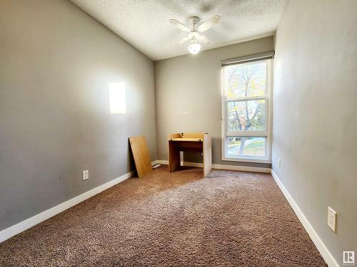 621 Millbourne Rd Nw, Edmonton, AB - Indoor Photo Showing Other Room