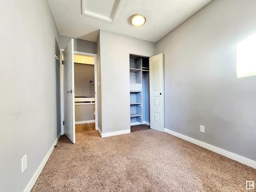 621 Millbourne Rd Nw, Edmonton, AB - Indoor Photo Showing Other Room