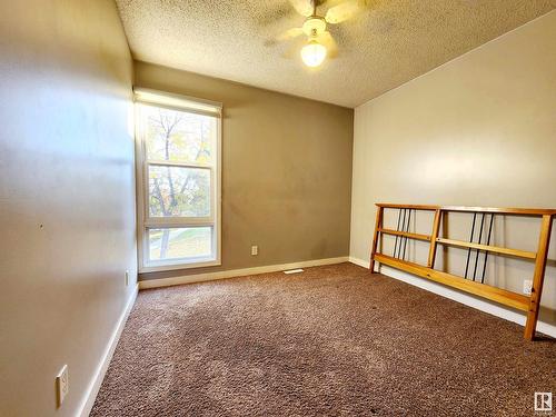 621 Millbourne Rd Nw, Edmonton, AB - Indoor Photo Showing Other Room