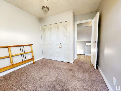 621 Millbourne Rd Nw, Edmonton, AB - Indoor Photo Showing Other Room